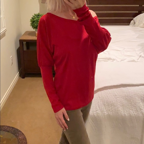 ✨Off The Shoulder Ribbed Long Sleeved Top✨ - Picture 6 of 6